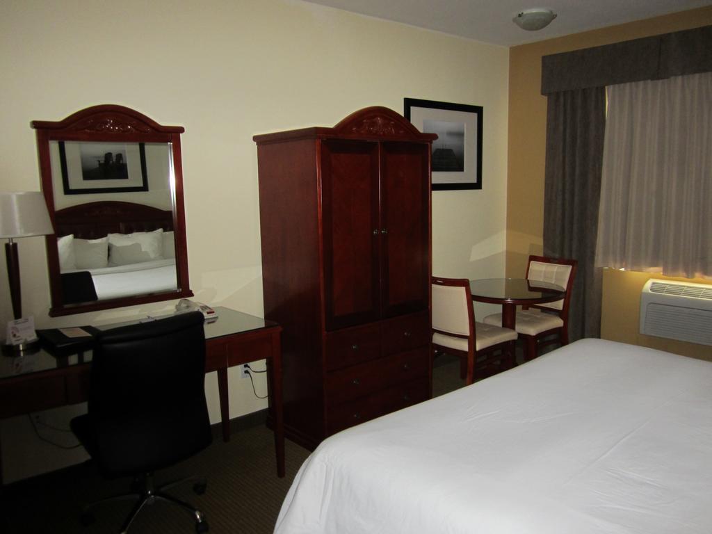 Trend Mountain Hotel & Conference Centre Tumbler Ridge 외부 사진