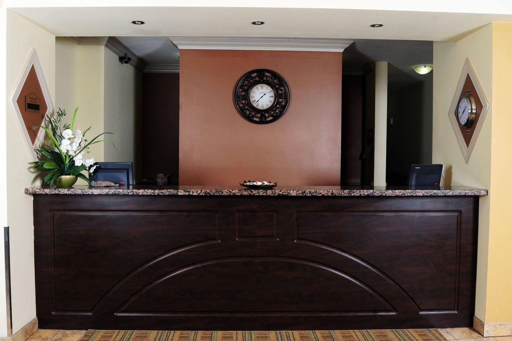 Trend Mountain Hotel & Conference Centre Tumbler Ridge 내부 사진